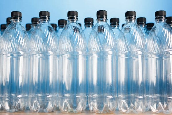 Garrafas de pl&aacute;sticos vazias de 1,5L ou 2L com tampa | N&atilde;o coloque no lixo!