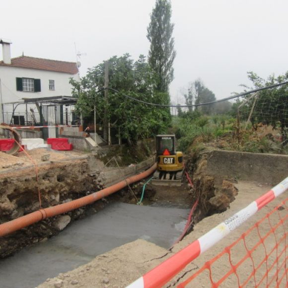 Obras na localidade de Moinhos